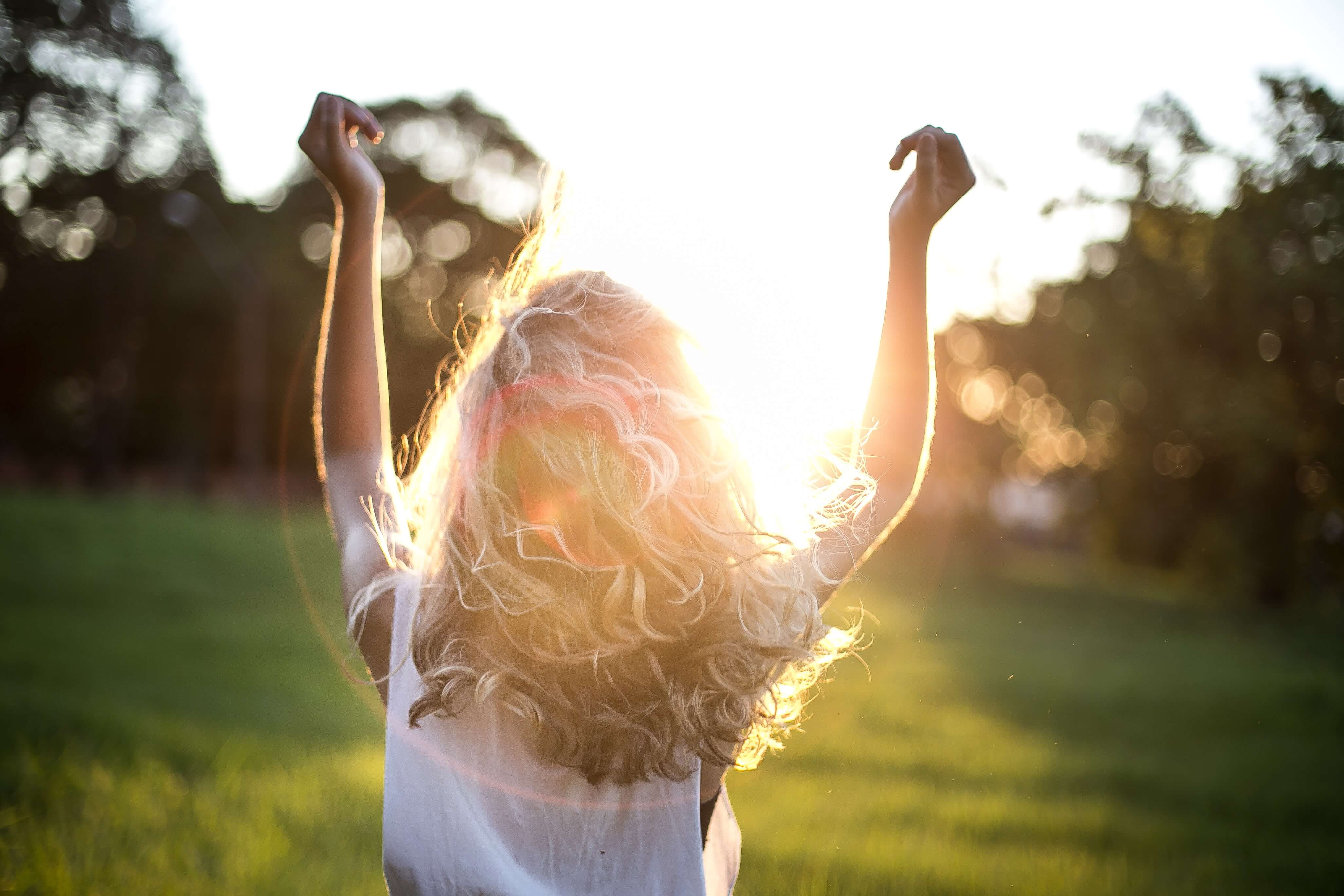 blonde-hair-blurred-background-dress-852793