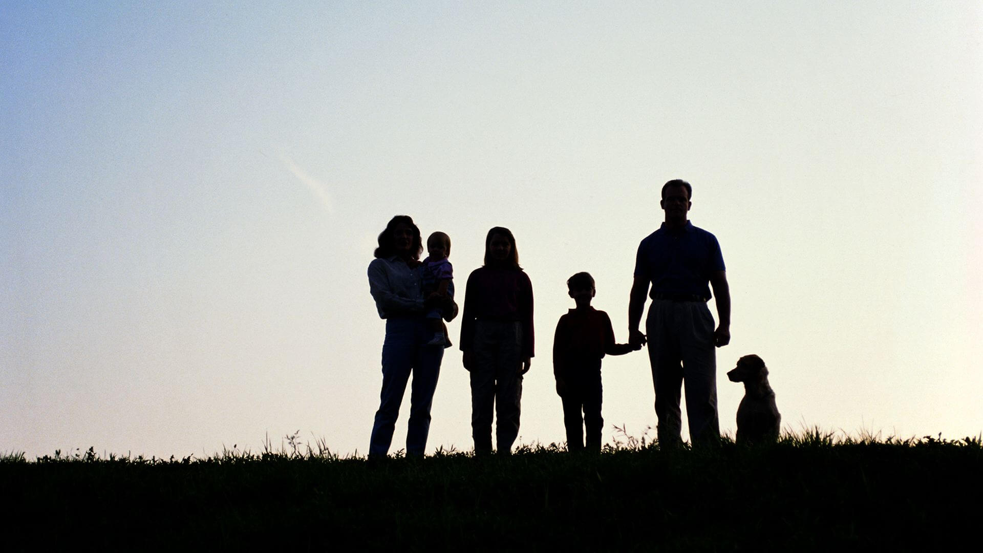 10 Creative Family Photo Ideas To Capture Lasting Memories