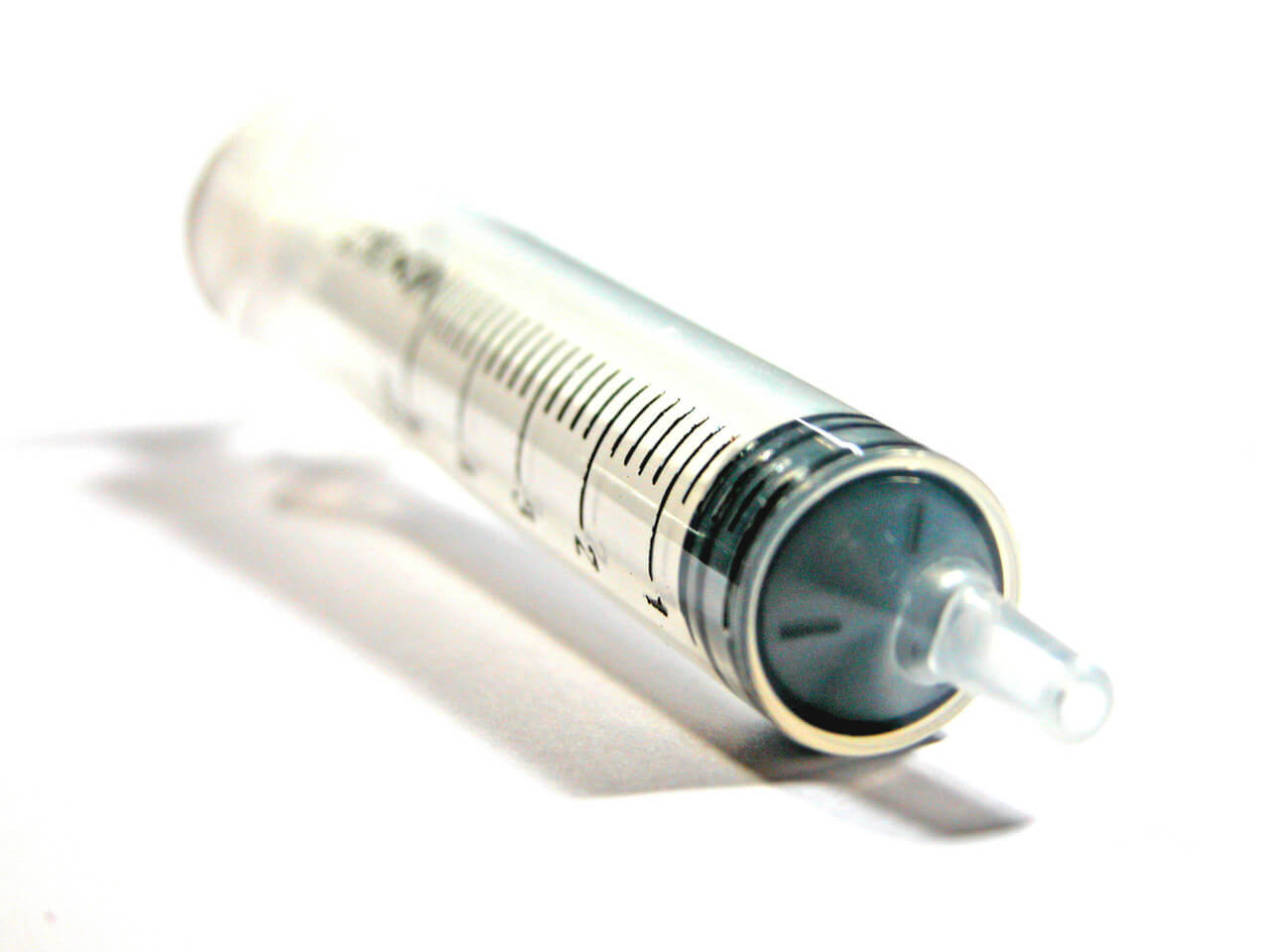 syringe-1568848-1280x960